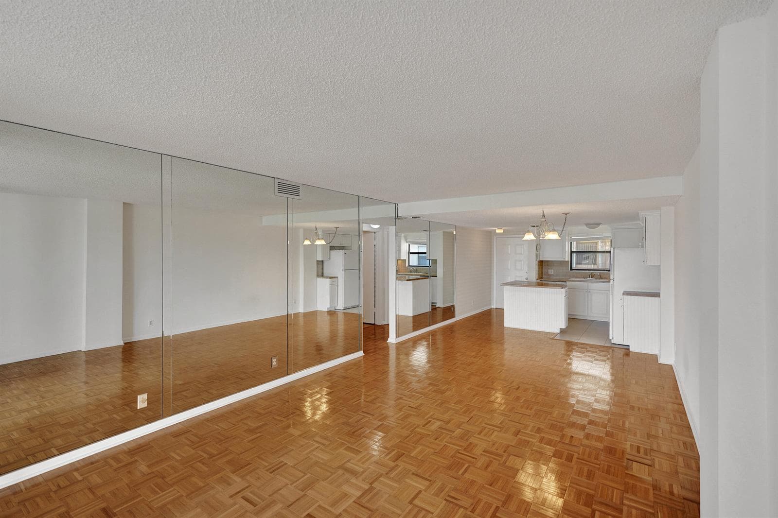 890 N Federal Highway 410 photo 18