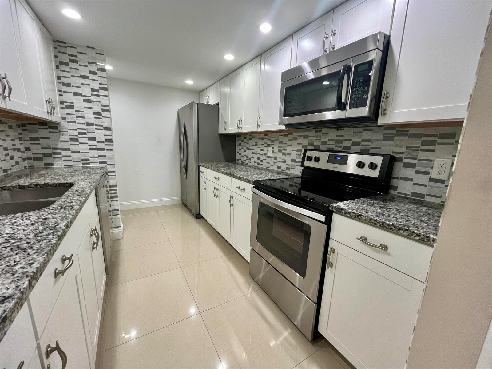 301 Croton Avenue 406 photo 13
