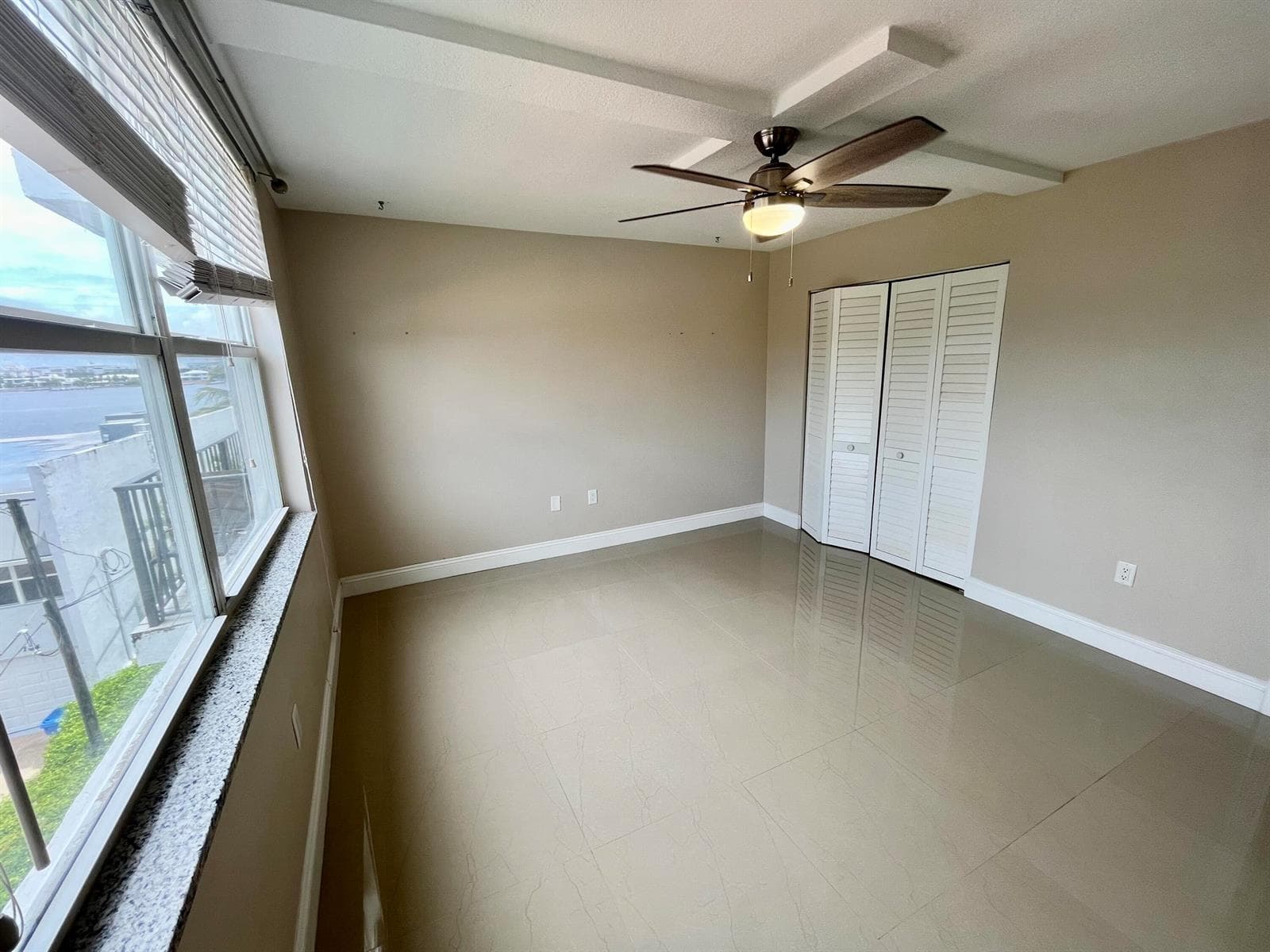 301 Croton Avenue 406 photo 16