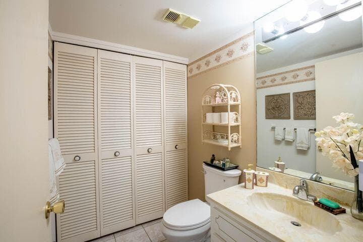 4200 S Ocean Boulevard 503 photo 23