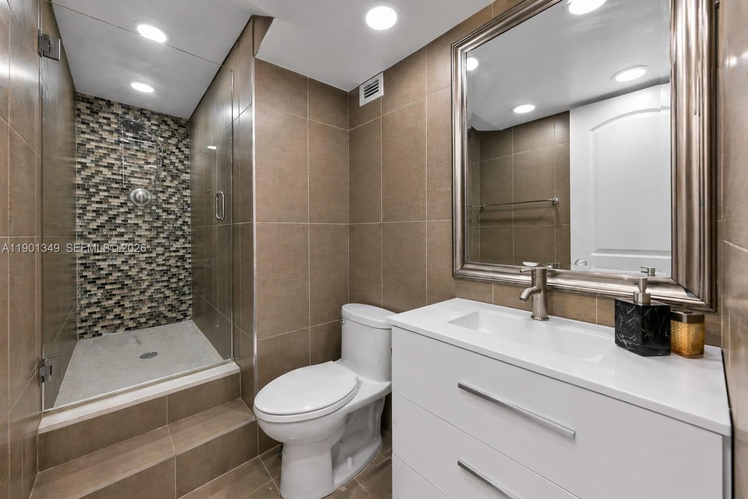3001 S Ocean Dr 1513 photo 16