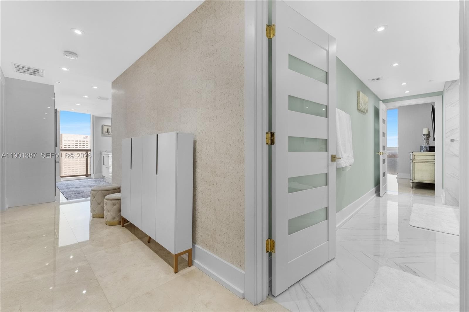 495 Brickell Ave 3802 photo 23