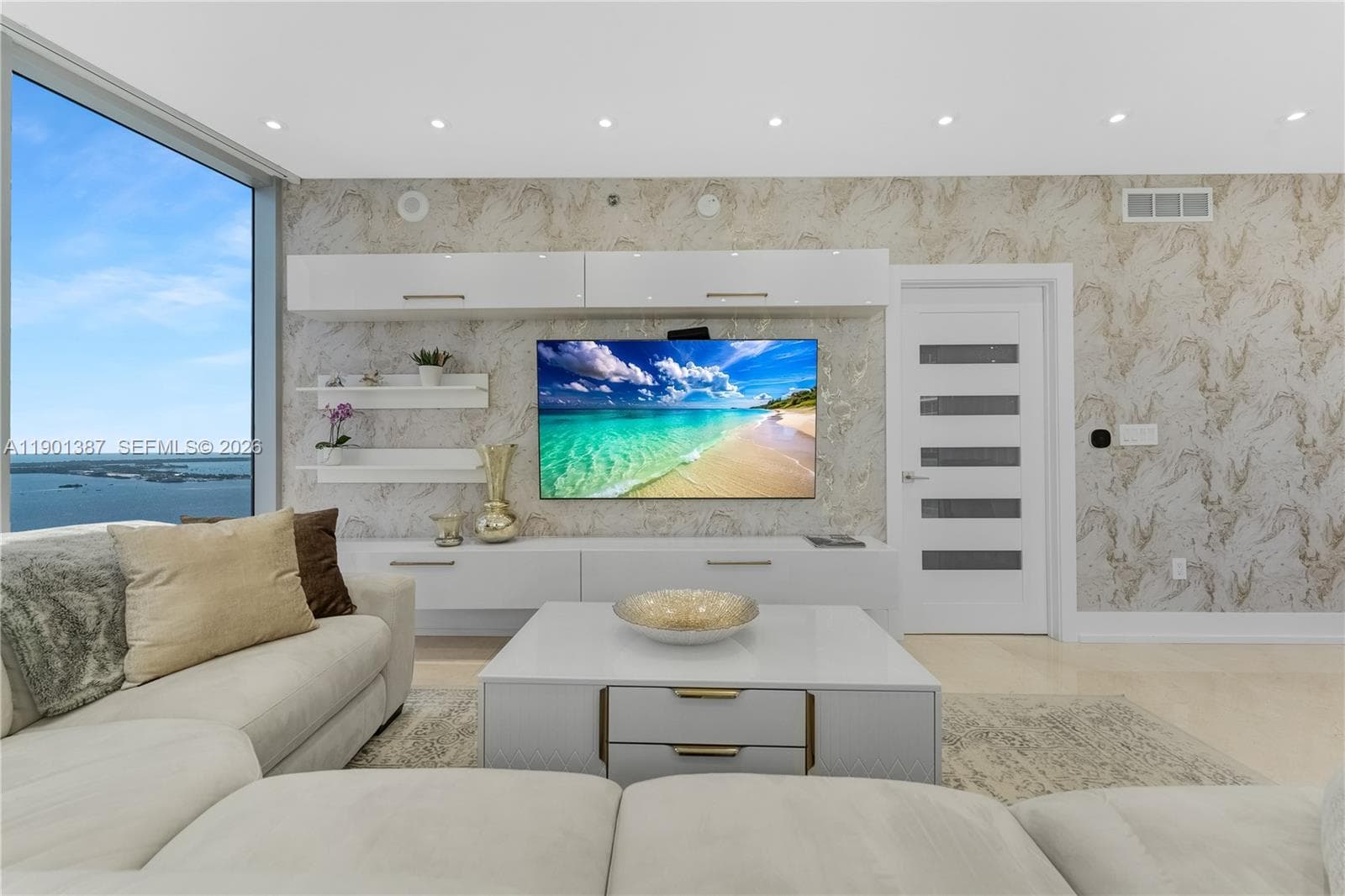 495 Brickell Ave 3802 photo 2
