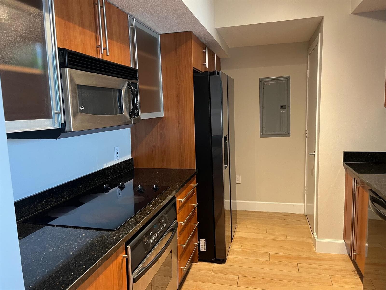 1551 N Flagler Drive 802 photo 3