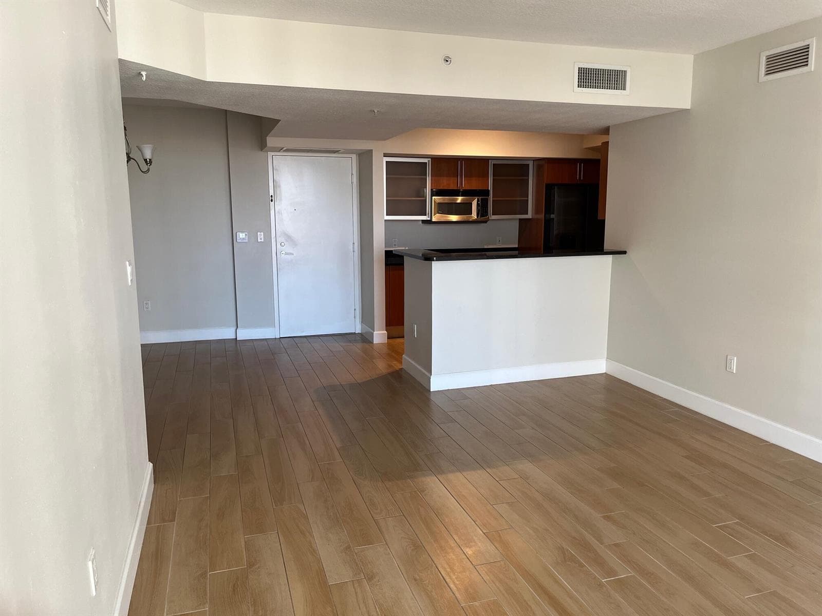 1551 N Flagler Drive 802 photo 5