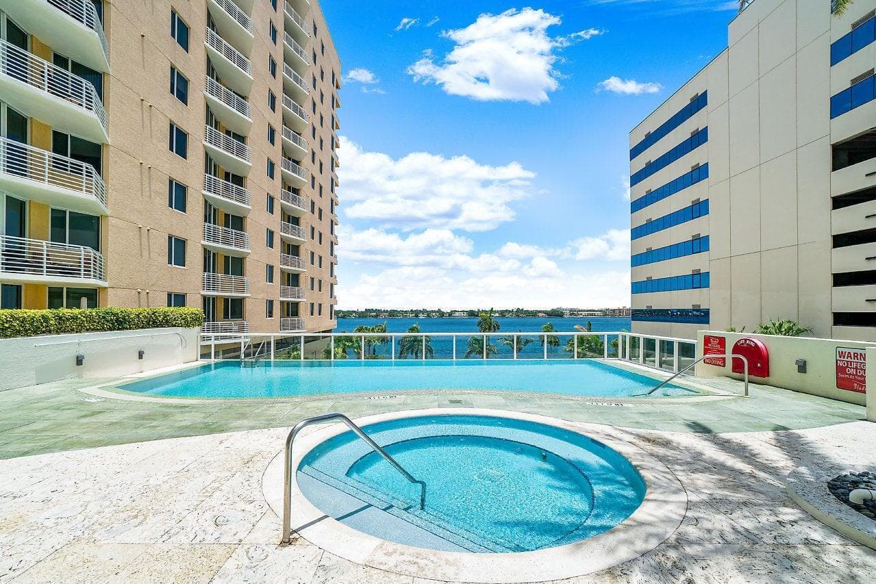 1551 N Flagler Drive 802 photo 19