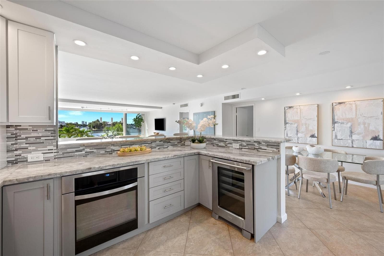 215 N Birch Road 2b photo 8