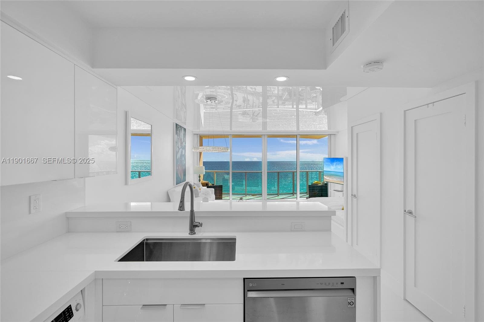 2501 S Ocean Dr 1024 (available July27) photo 13