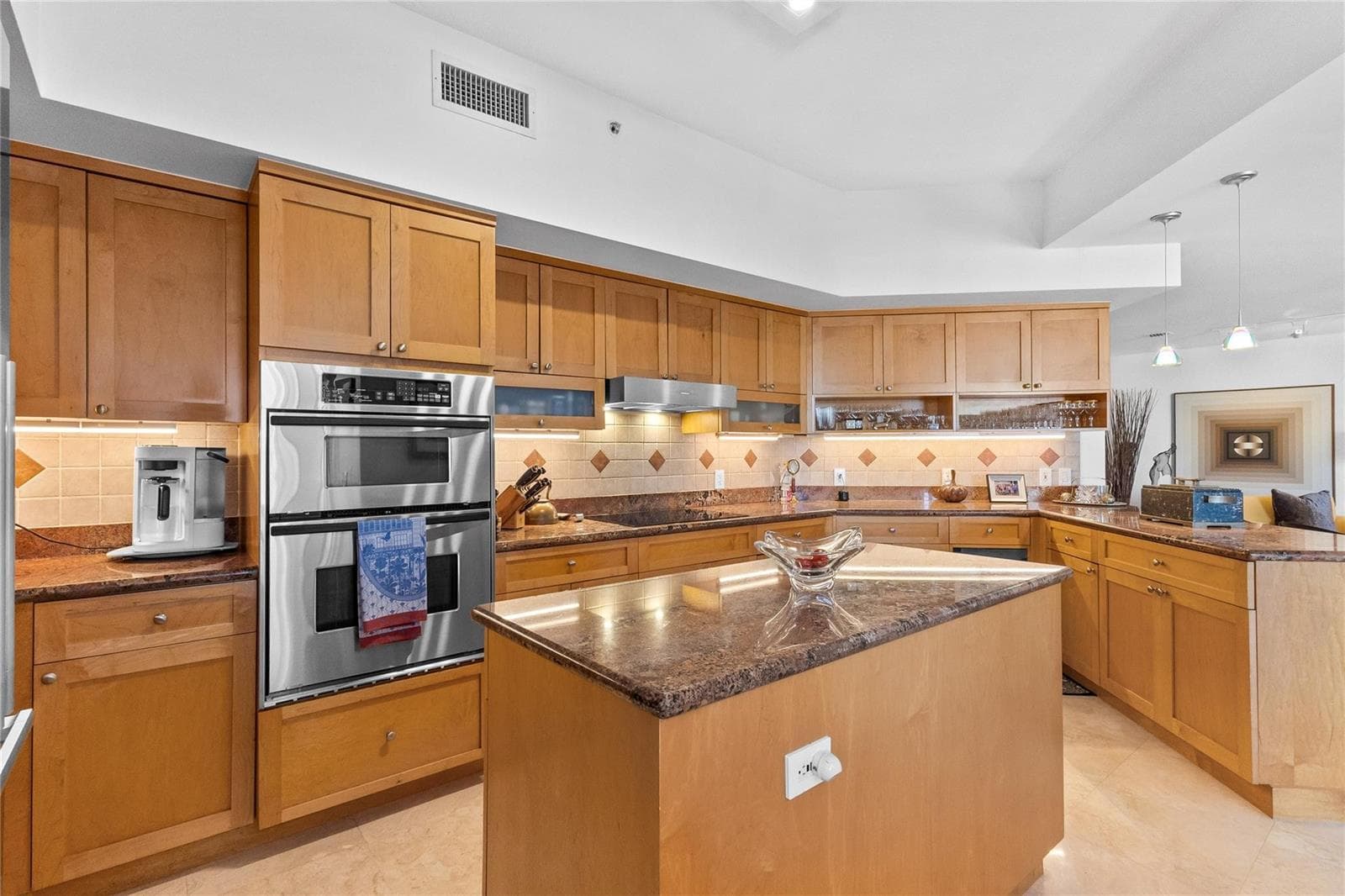 615 Bayshore Drive 301 photo 23