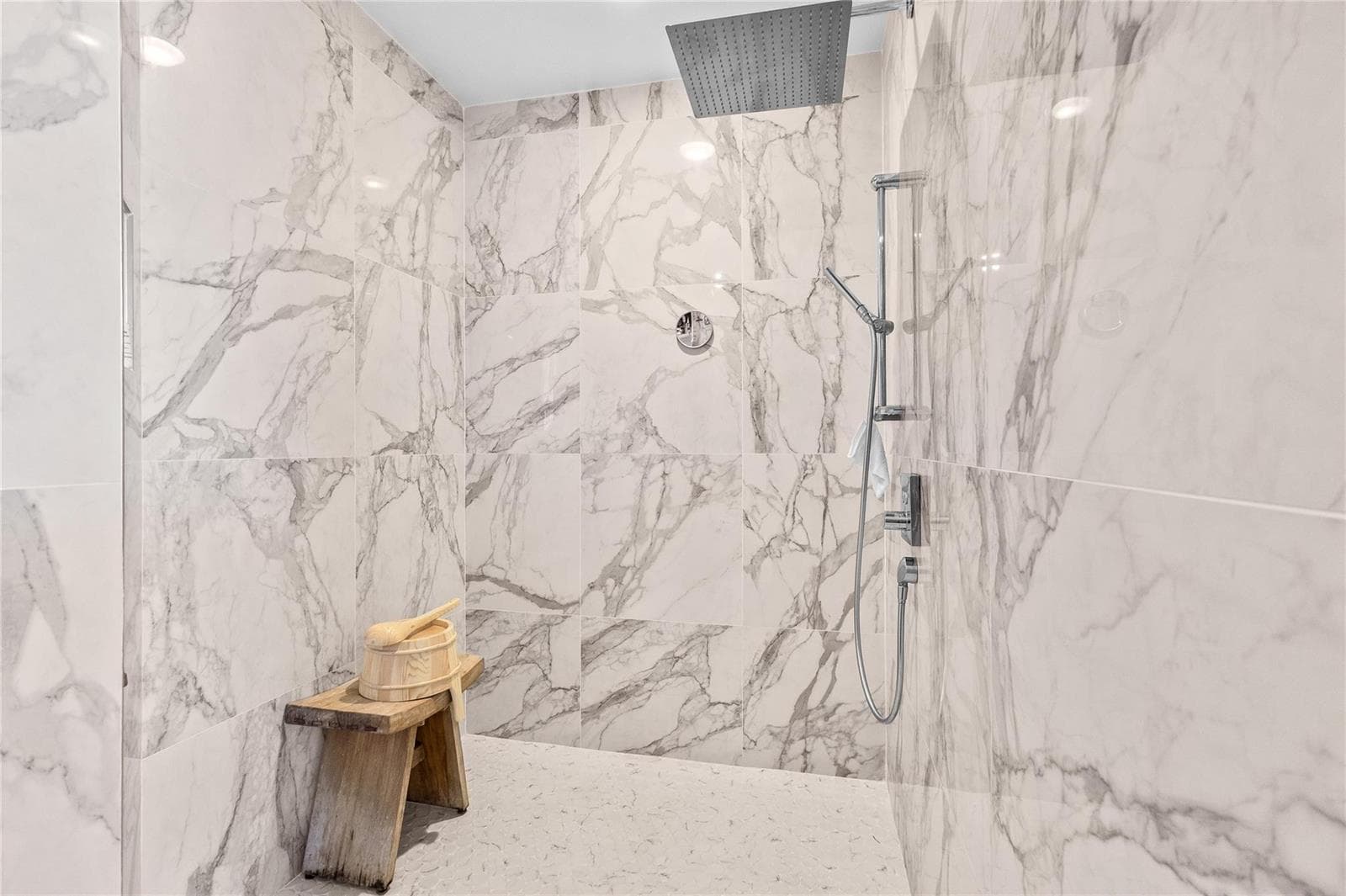 615 Bayshore Drive 301 photo 12