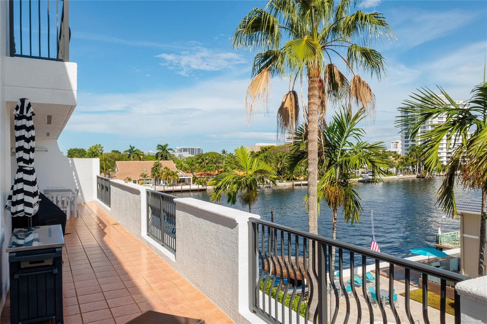 615 Bayshore Drive 301 photo 20