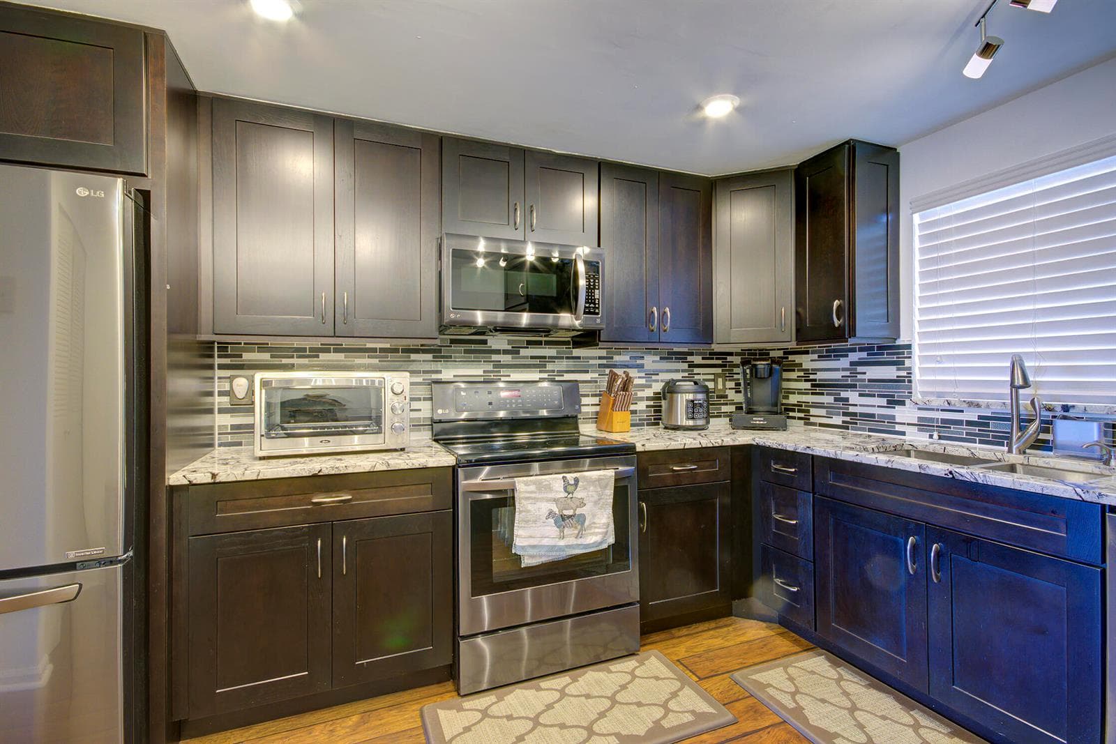 3040 Lake Shore Drive 502 photo 2