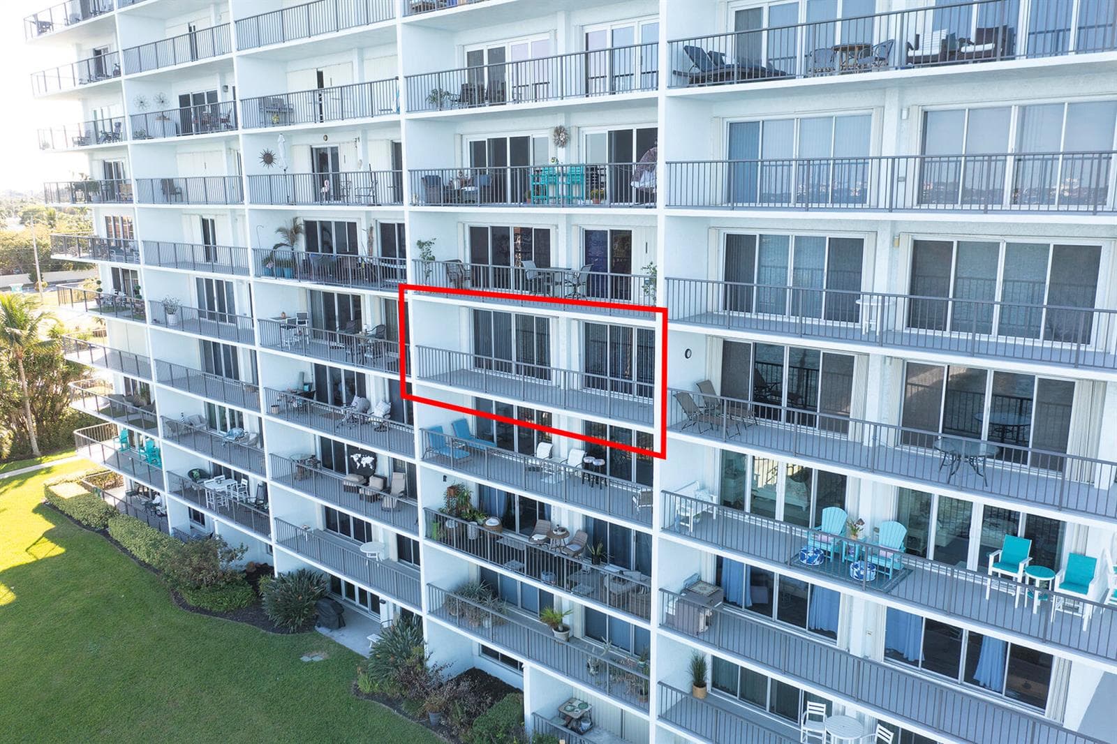 3040 Lake Shore Drive 502 photo 17