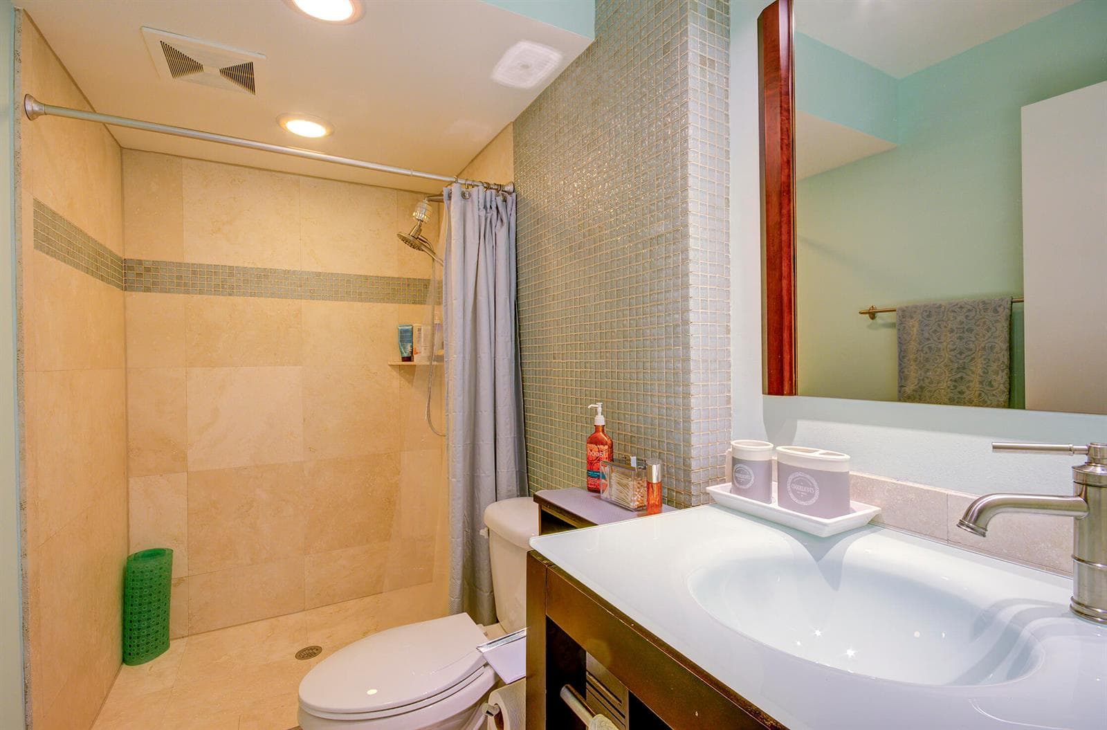 3040 Lake Shore Drive 502 photo 10
