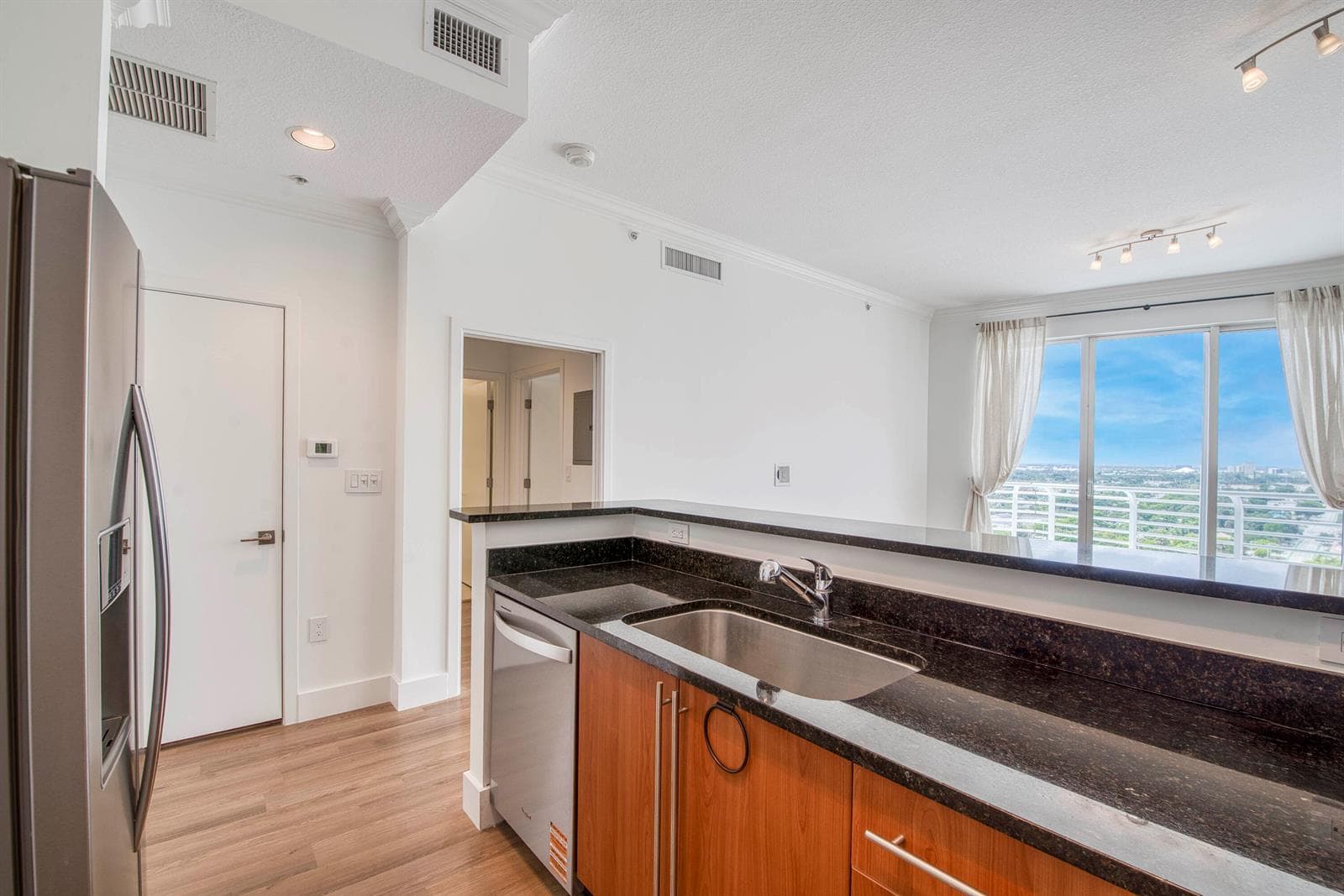 1551 N Flagler Drive Ph8 photo 17