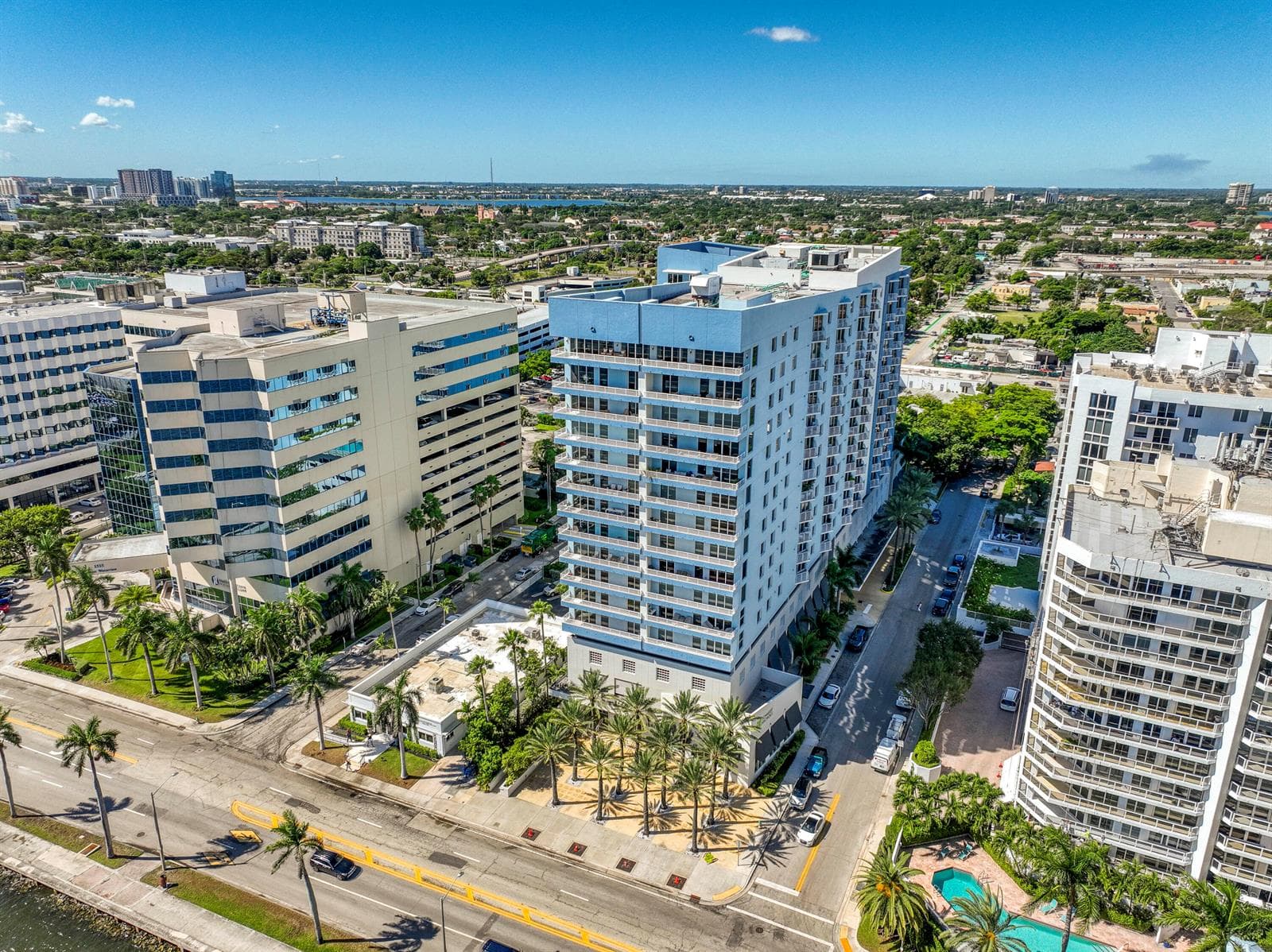 1551 N Flagler Drive Ph8 photo 1