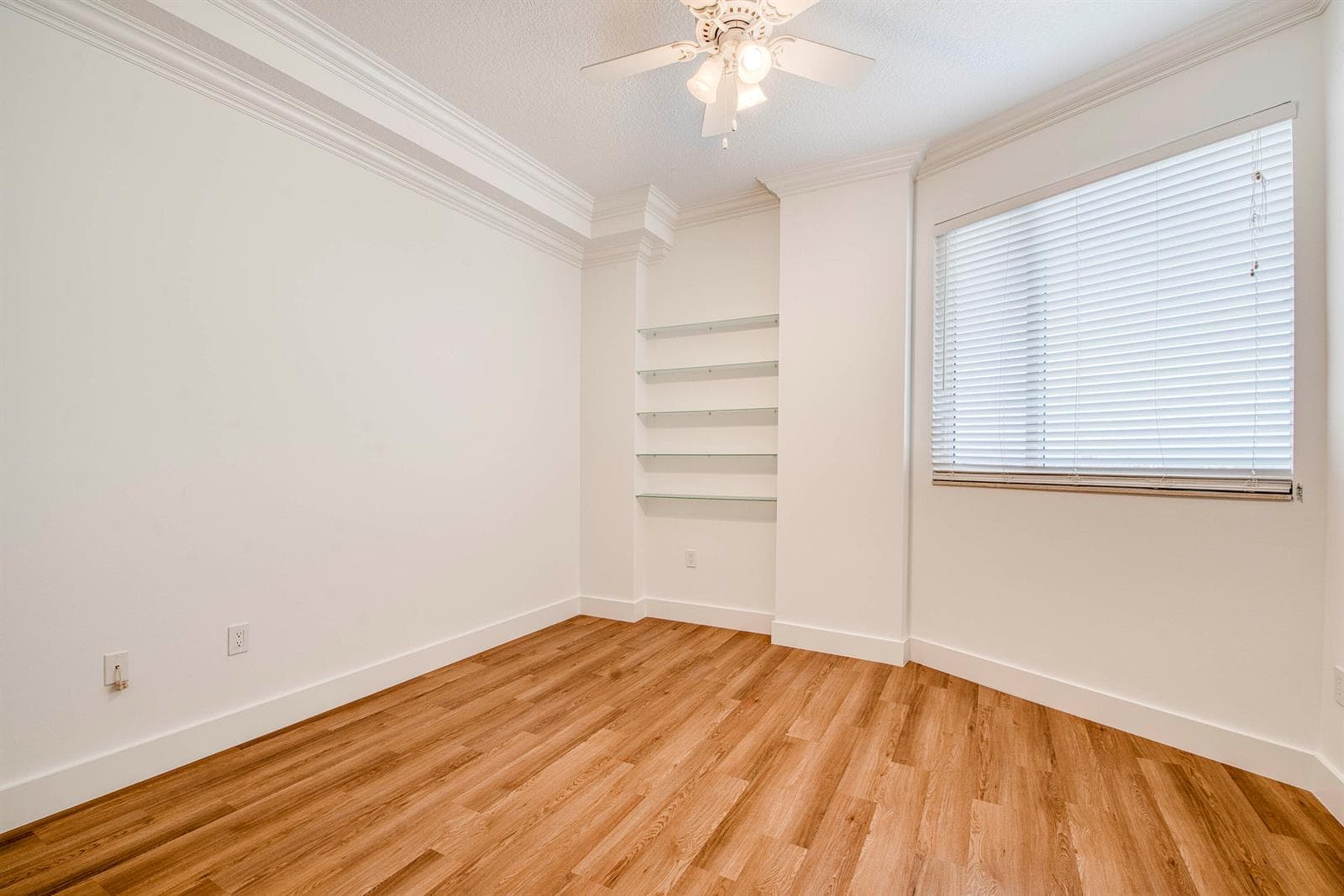1551 N Flagler Drive Ph8 photo 18