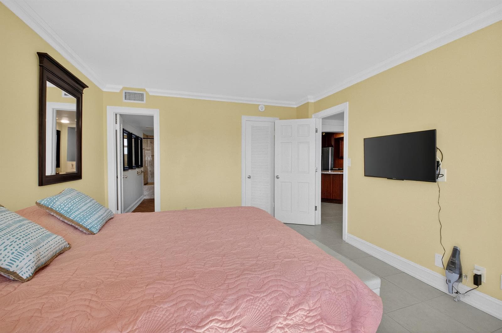 2871 N Ocean Boulevard V247 photo 20