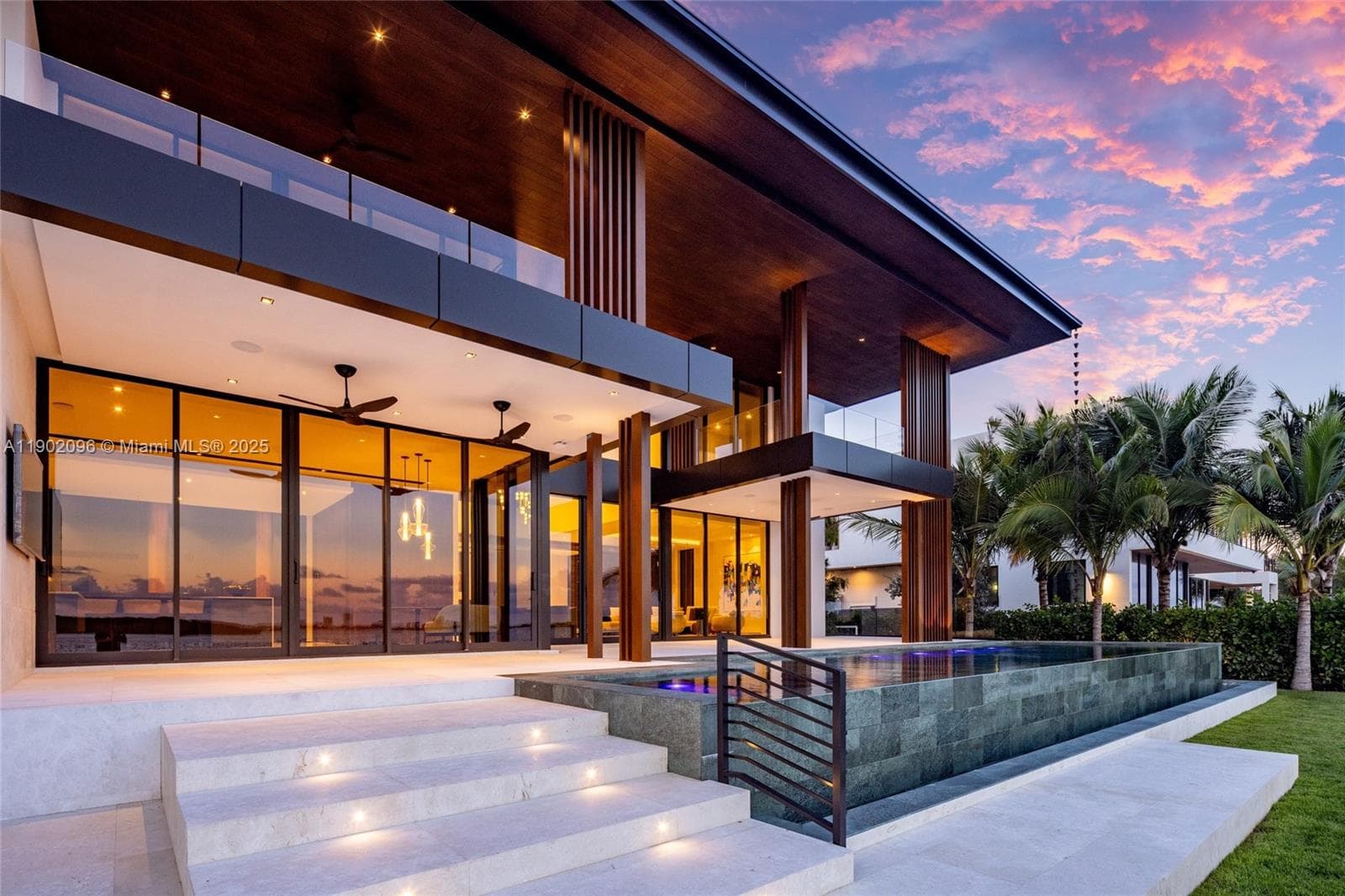 11404 N Bayshore Dr photo 3