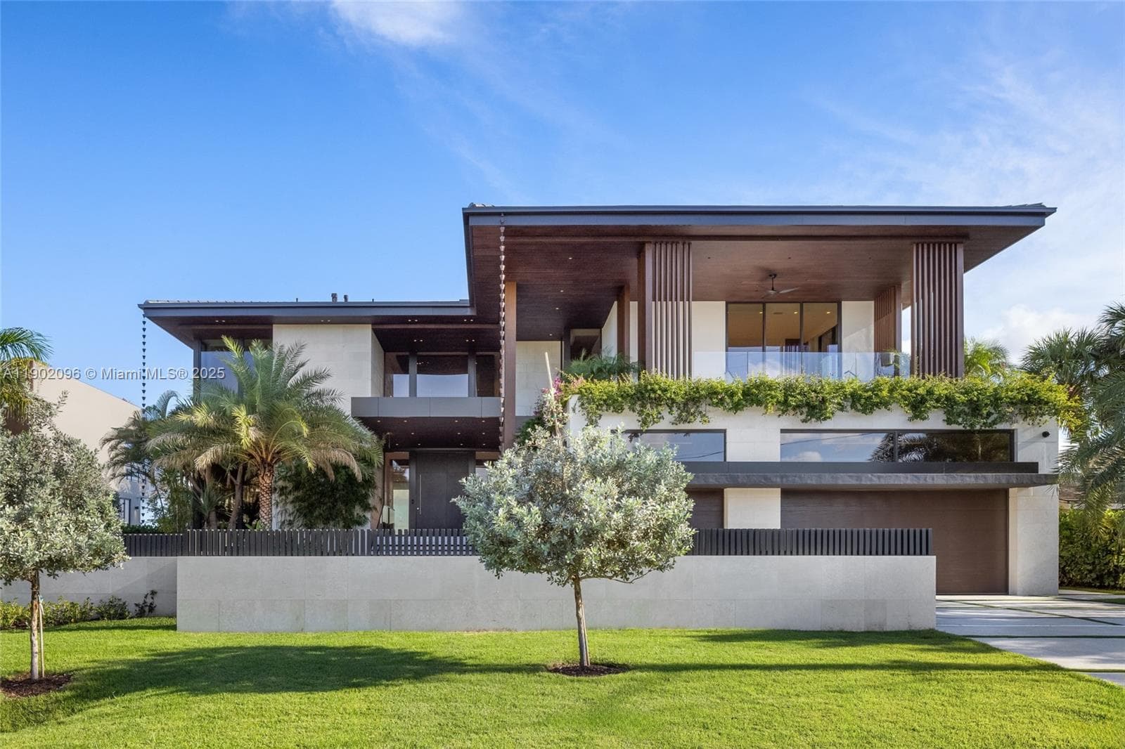 11404 N Bayshore Dr photo 8