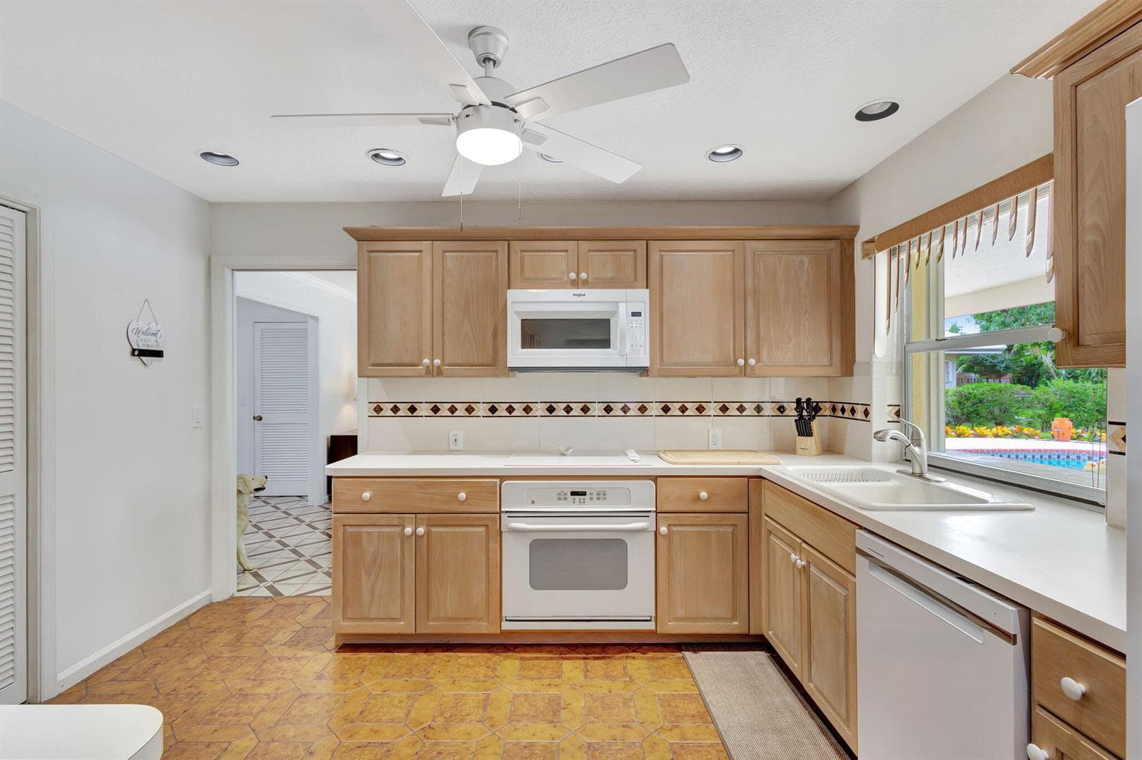 1141 Pine Point Road photo 10