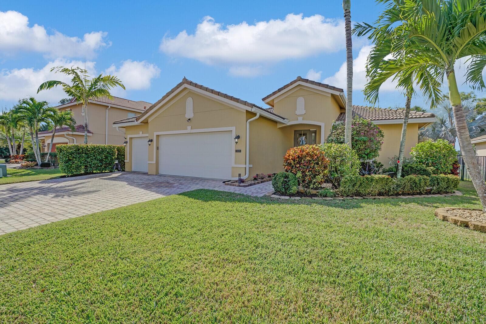9328 Silent Oak Circle photo 1
