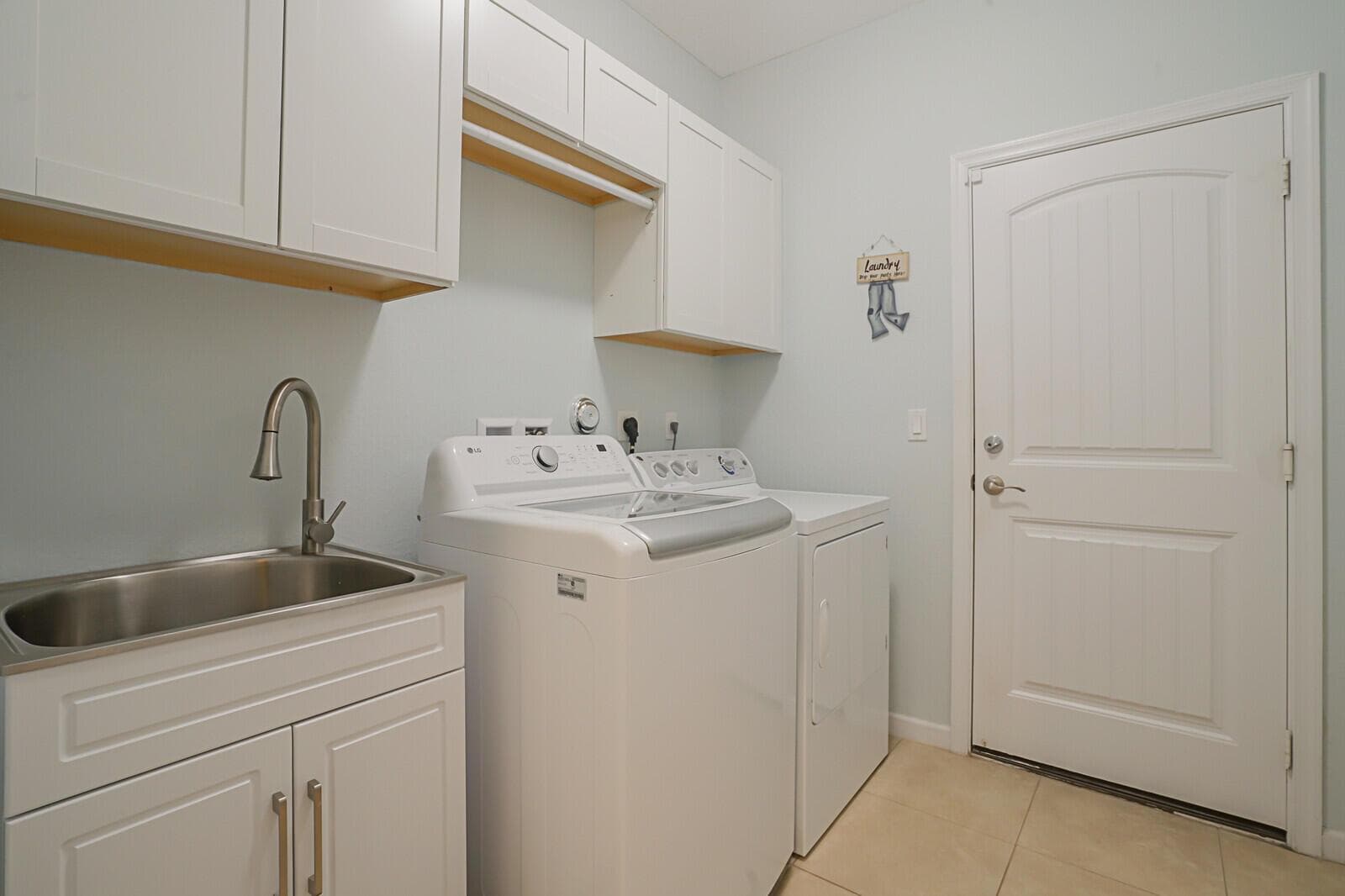 9328 Silent Oak Circle photo 25