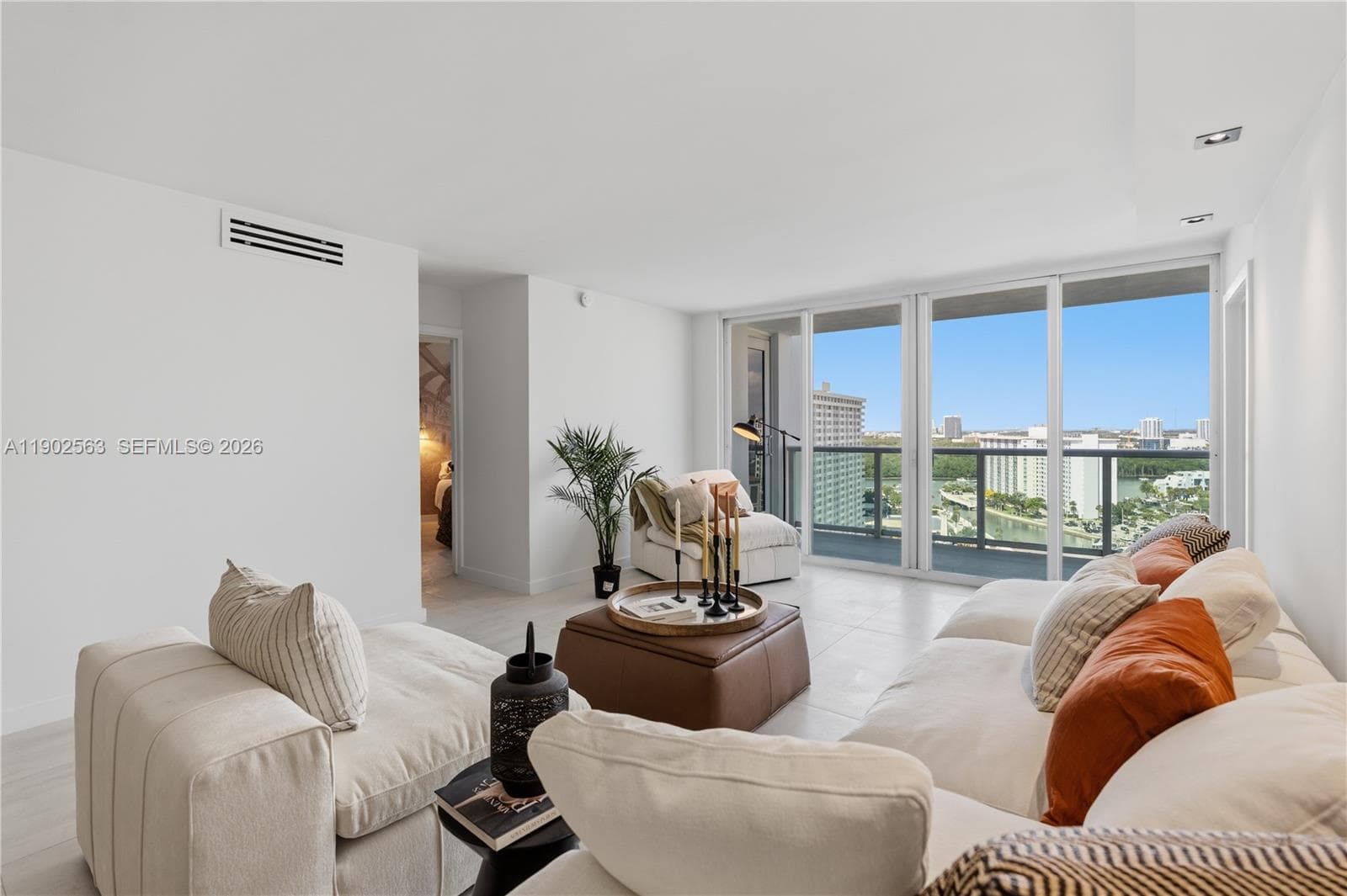 100 Bayview Dr 1901 photo 7