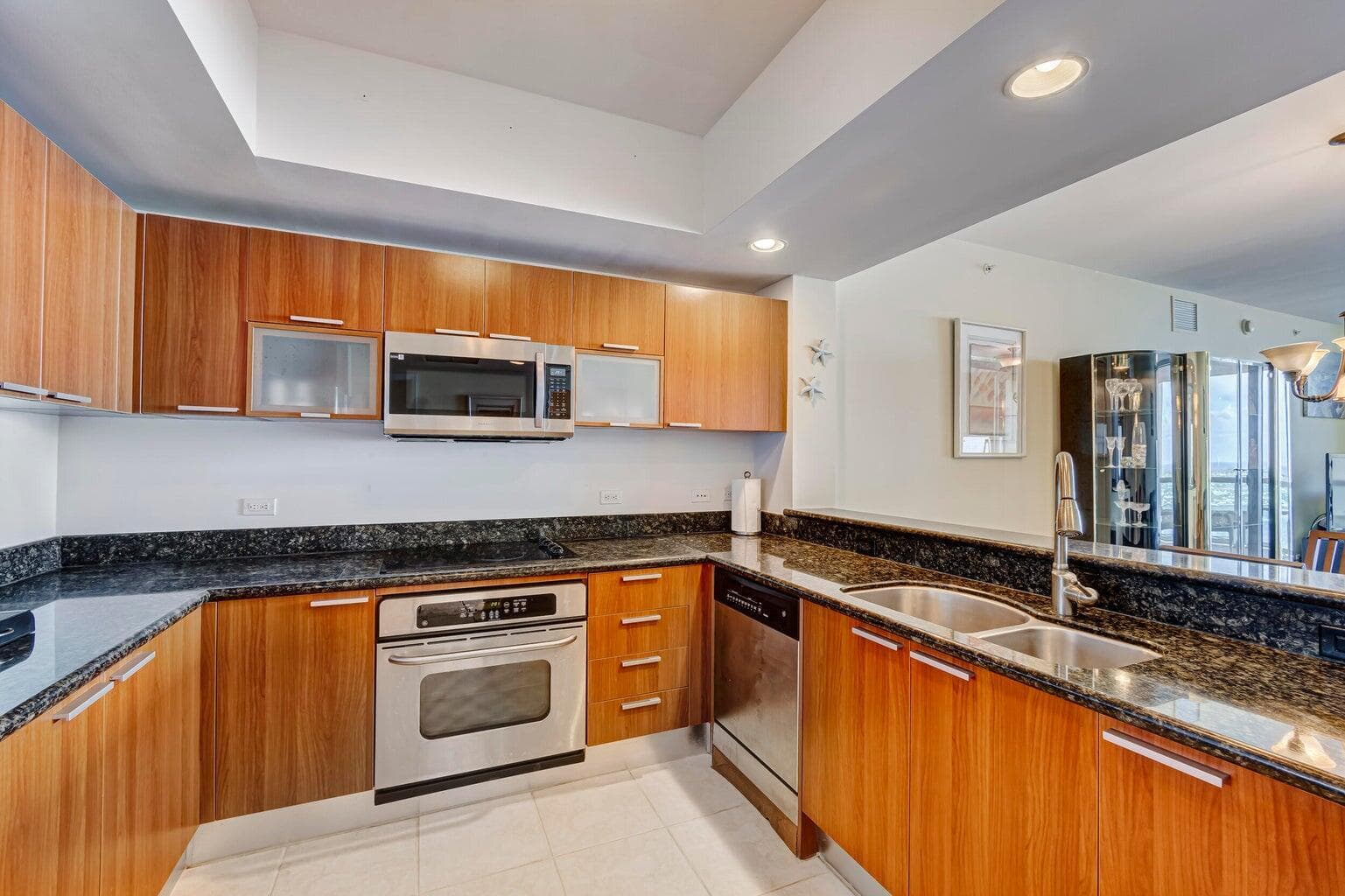 2650 Lake Shore Drive 1802 photo 13
