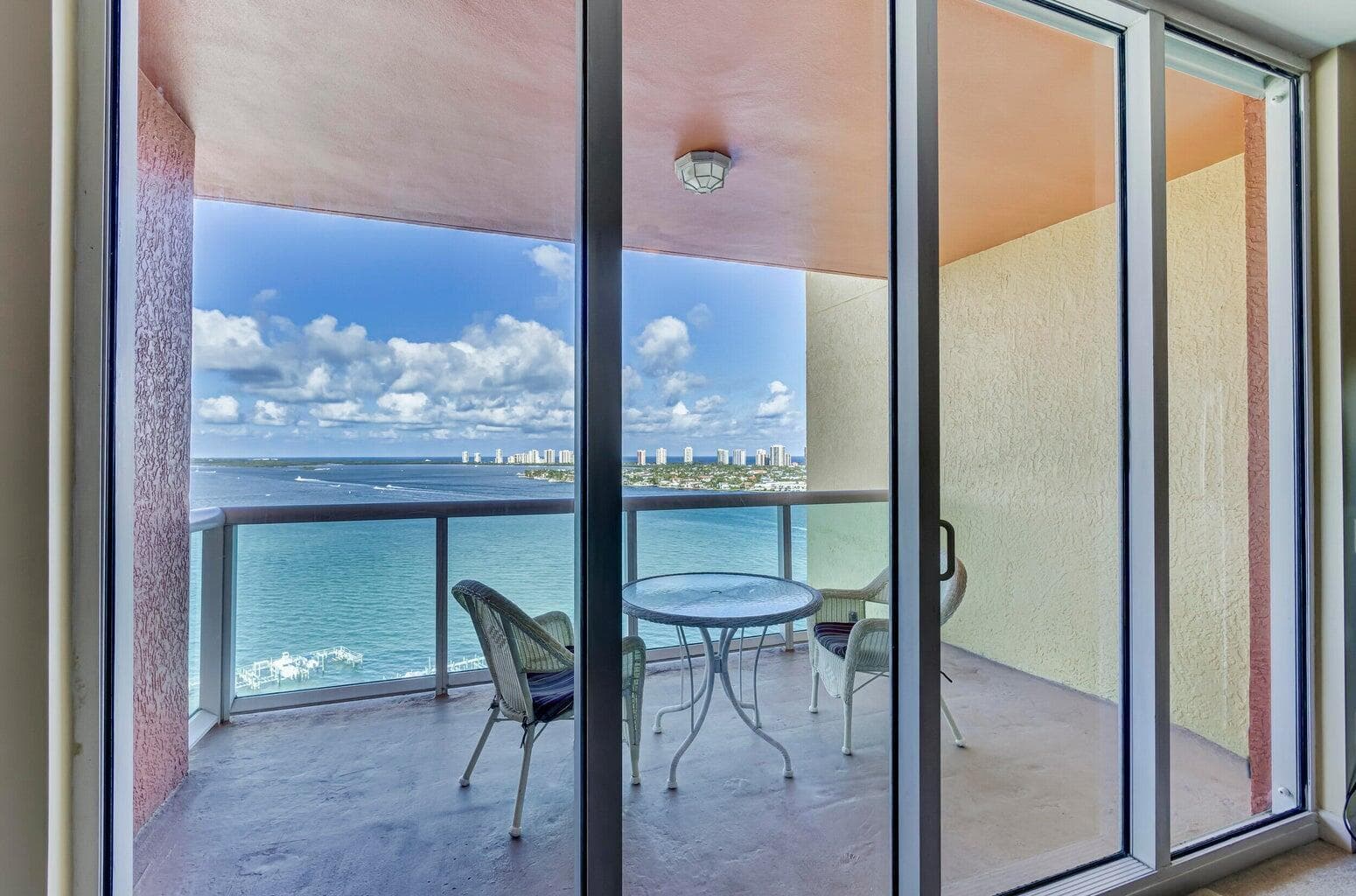 2650 Lake Shore Drive 1802 photo 16