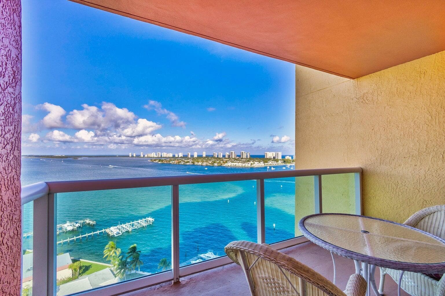 2650 Lake Shore Drive 1802 photo 1