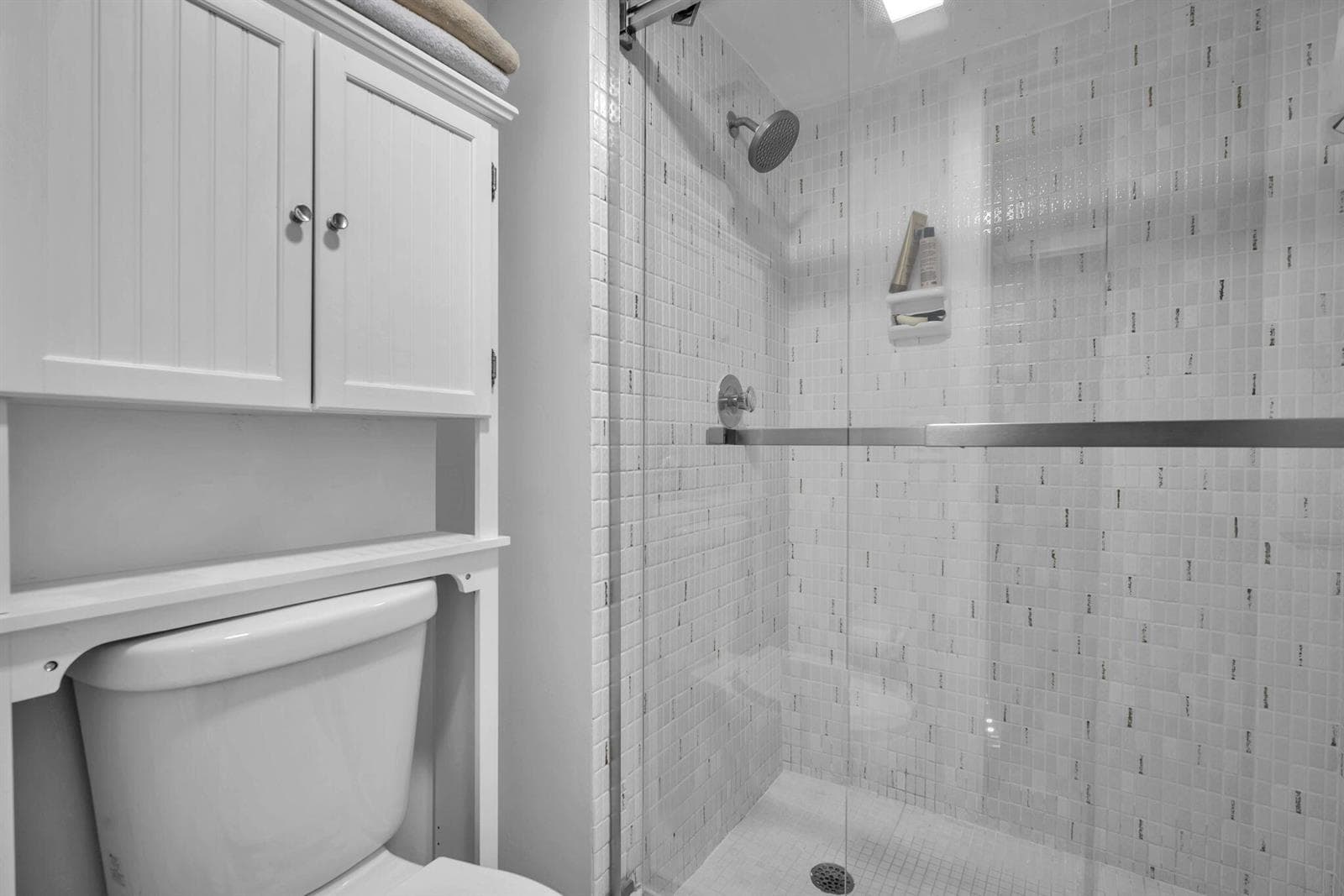 2639 N Riverside Drive 505 photo 23