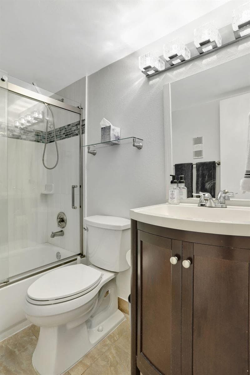 1391 S Ocean Boulevard 206 photo 23