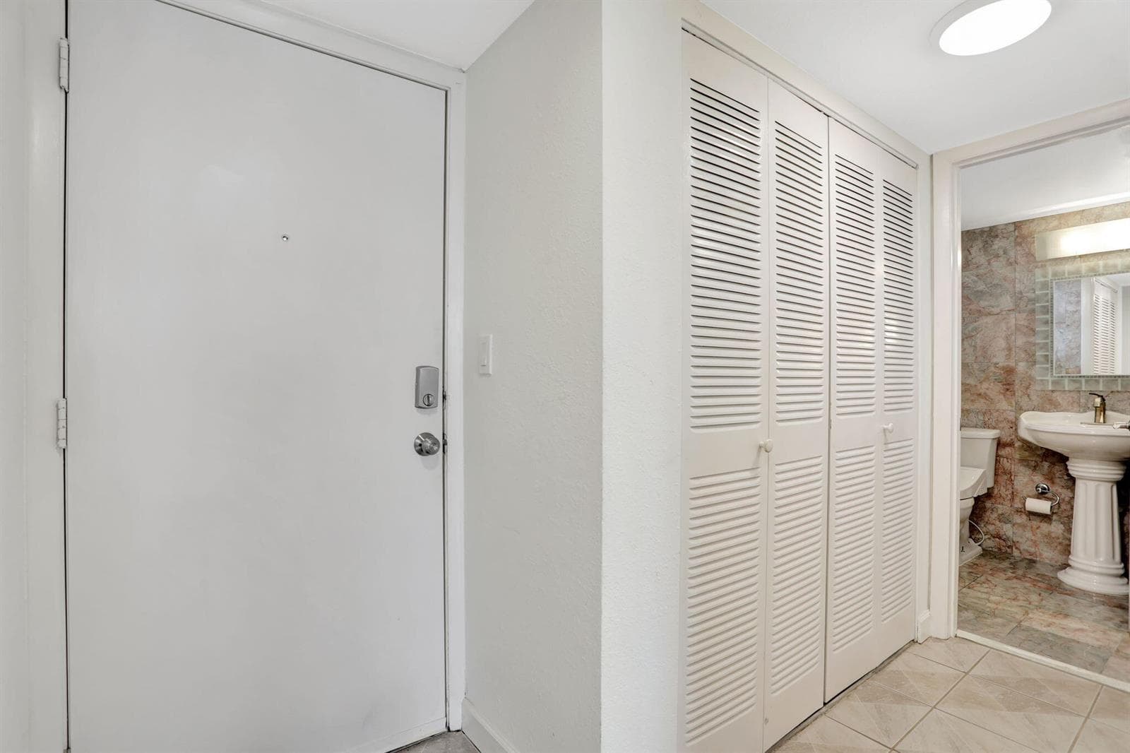 1391 S Ocean Boulevard 206 photo 17