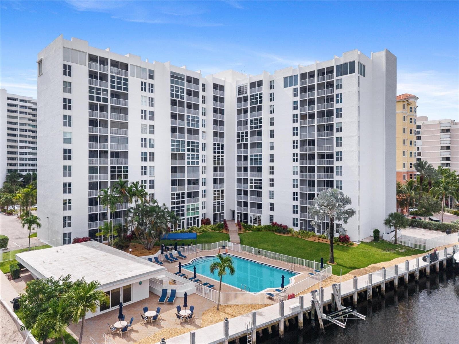 1391 S Ocean Boulevard 206 photo 1