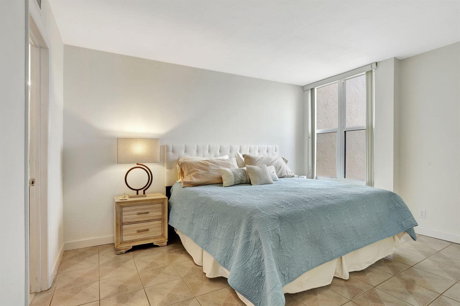 1391 S Ocean Boulevard 206 photo 20
