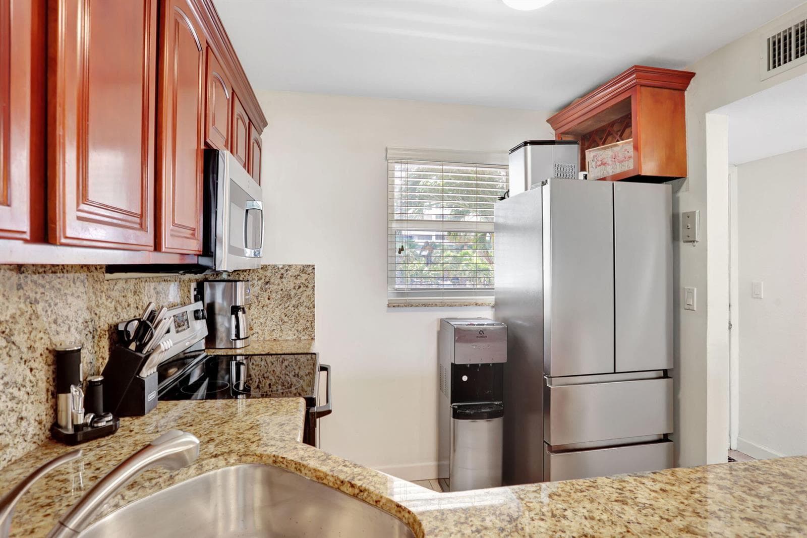 1391 S Ocean Boulevard 206 photo 8
