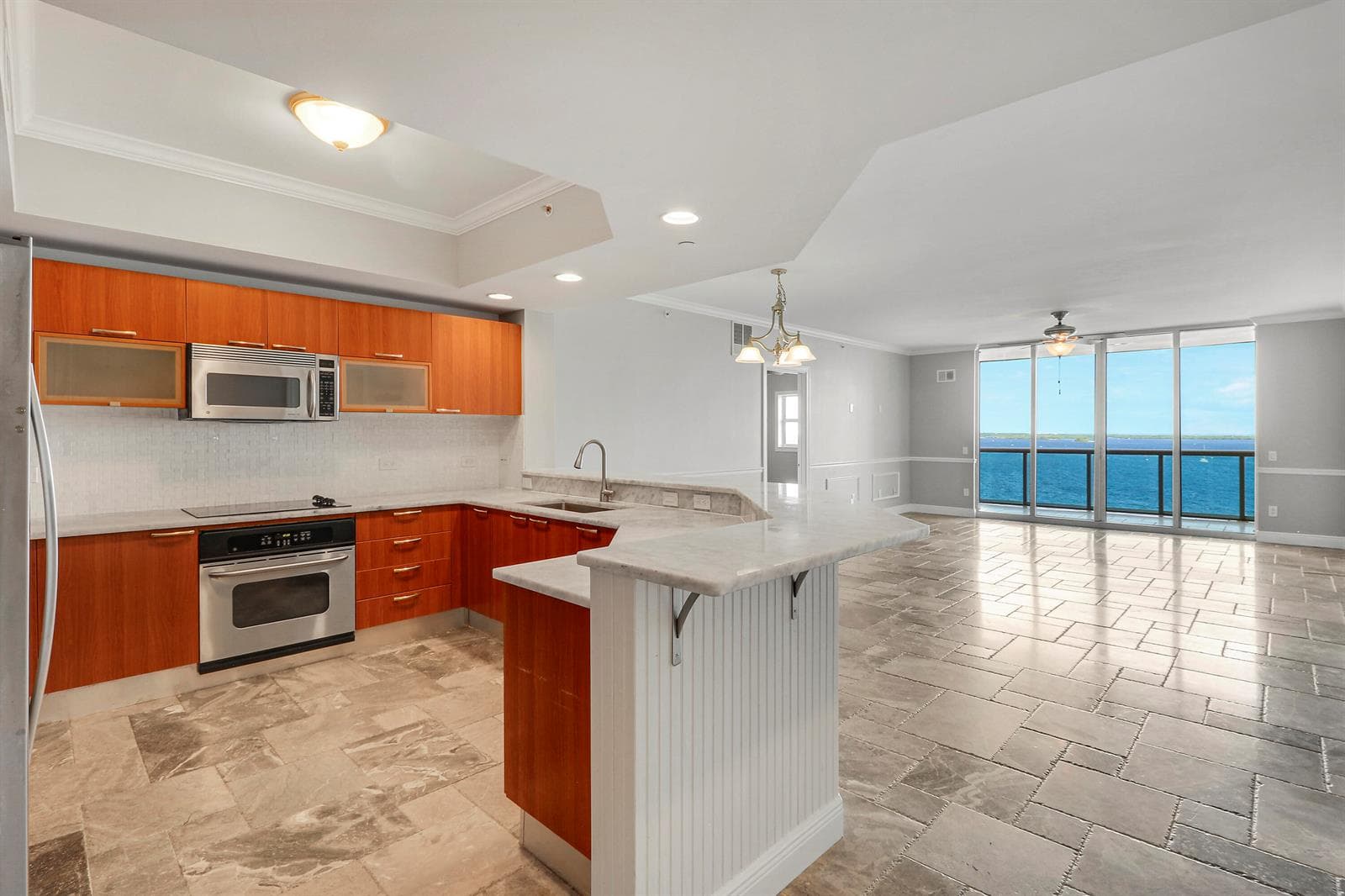 2650 Lake Shore Drive 1105 photo 17