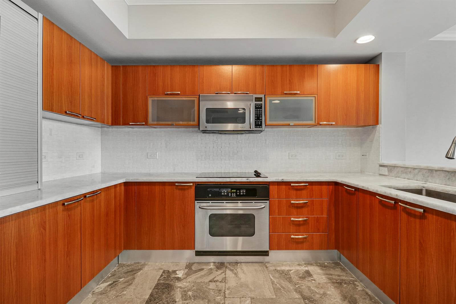2650 Lake Shore Drive 1105 photo 16