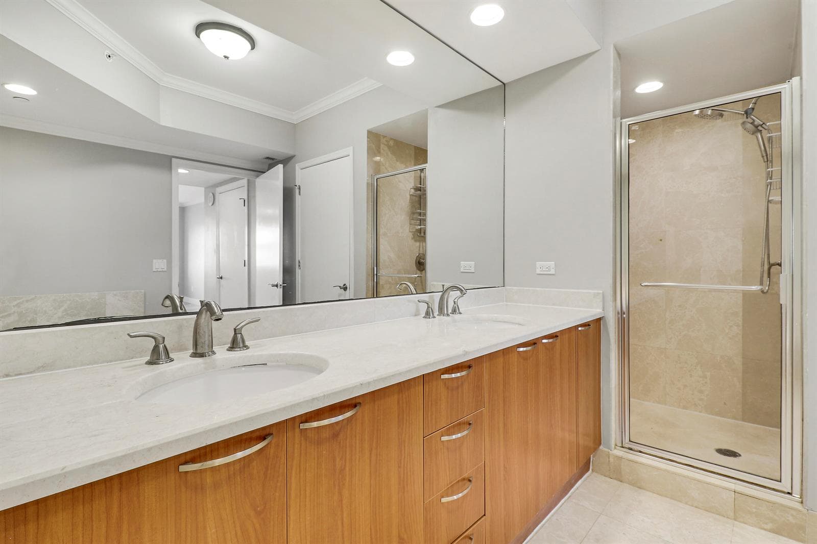 2650 Lake Shore Drive 1105 photo 12