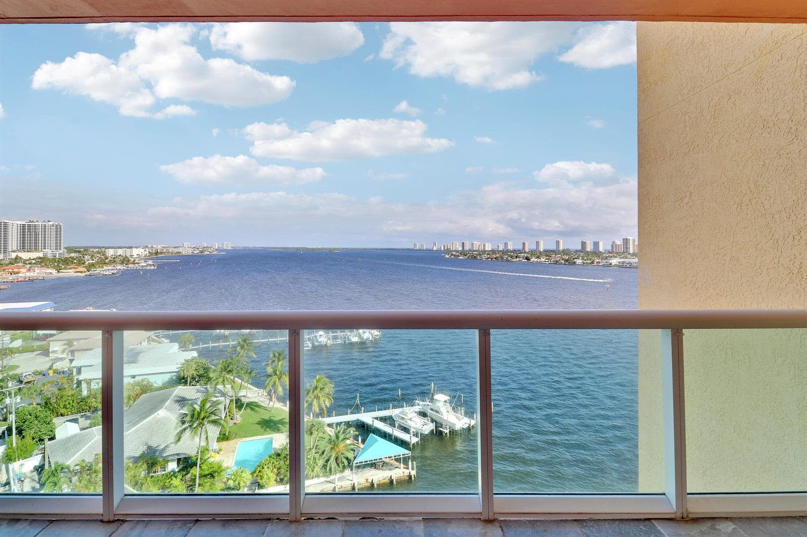 2650 Lake Shore Drive 1105 photo 7