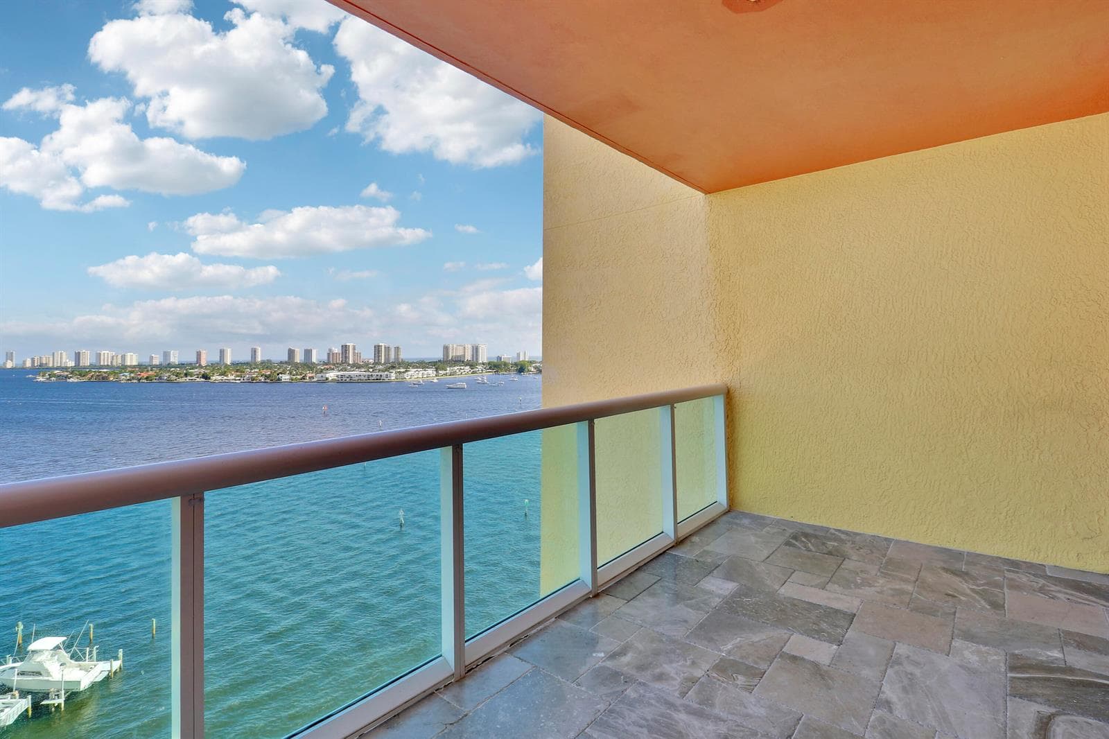 2650 Lake Shore Drive 1105 photo 5