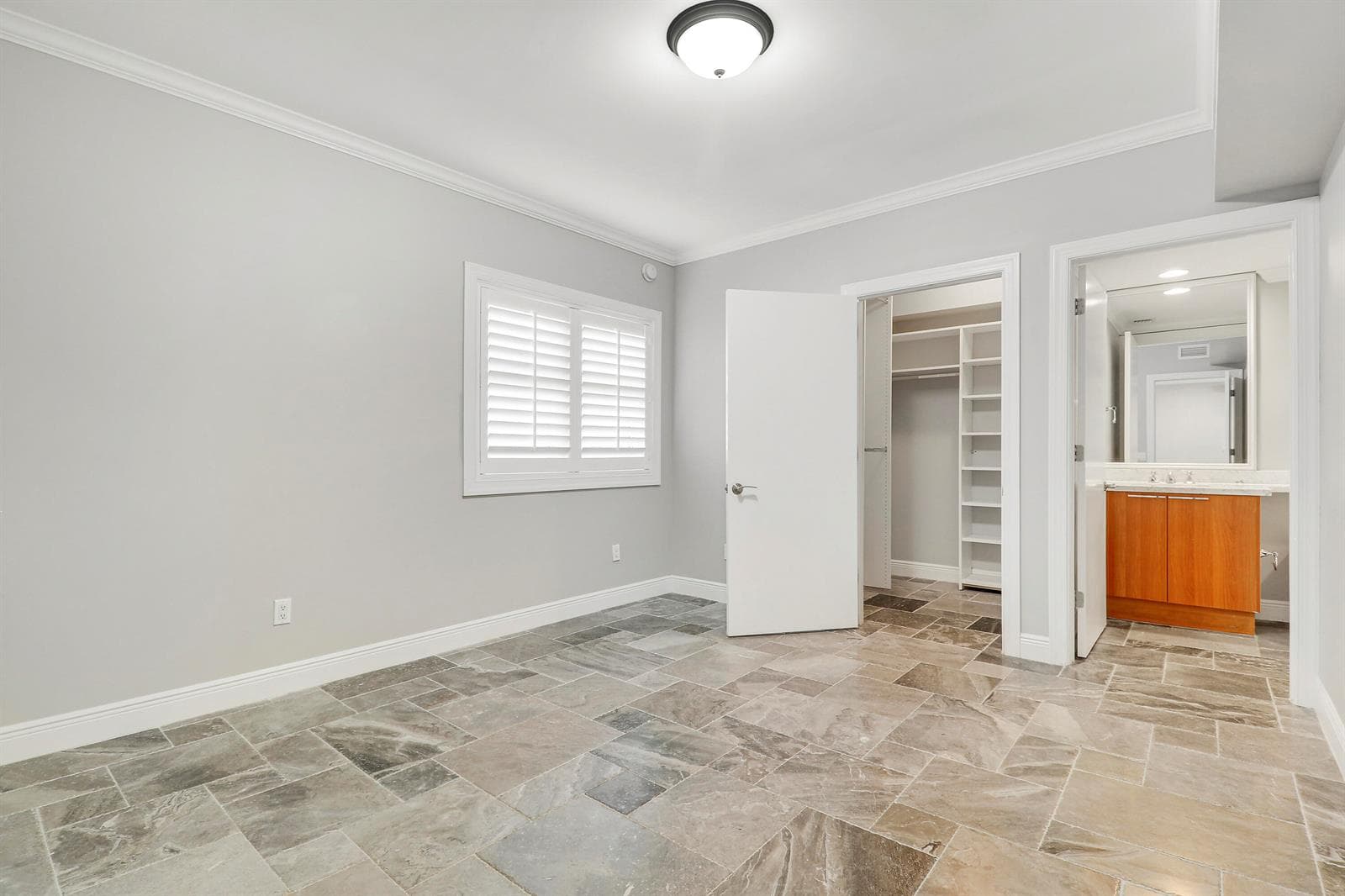 2650 Lake Shore Drive 1105 photo 18