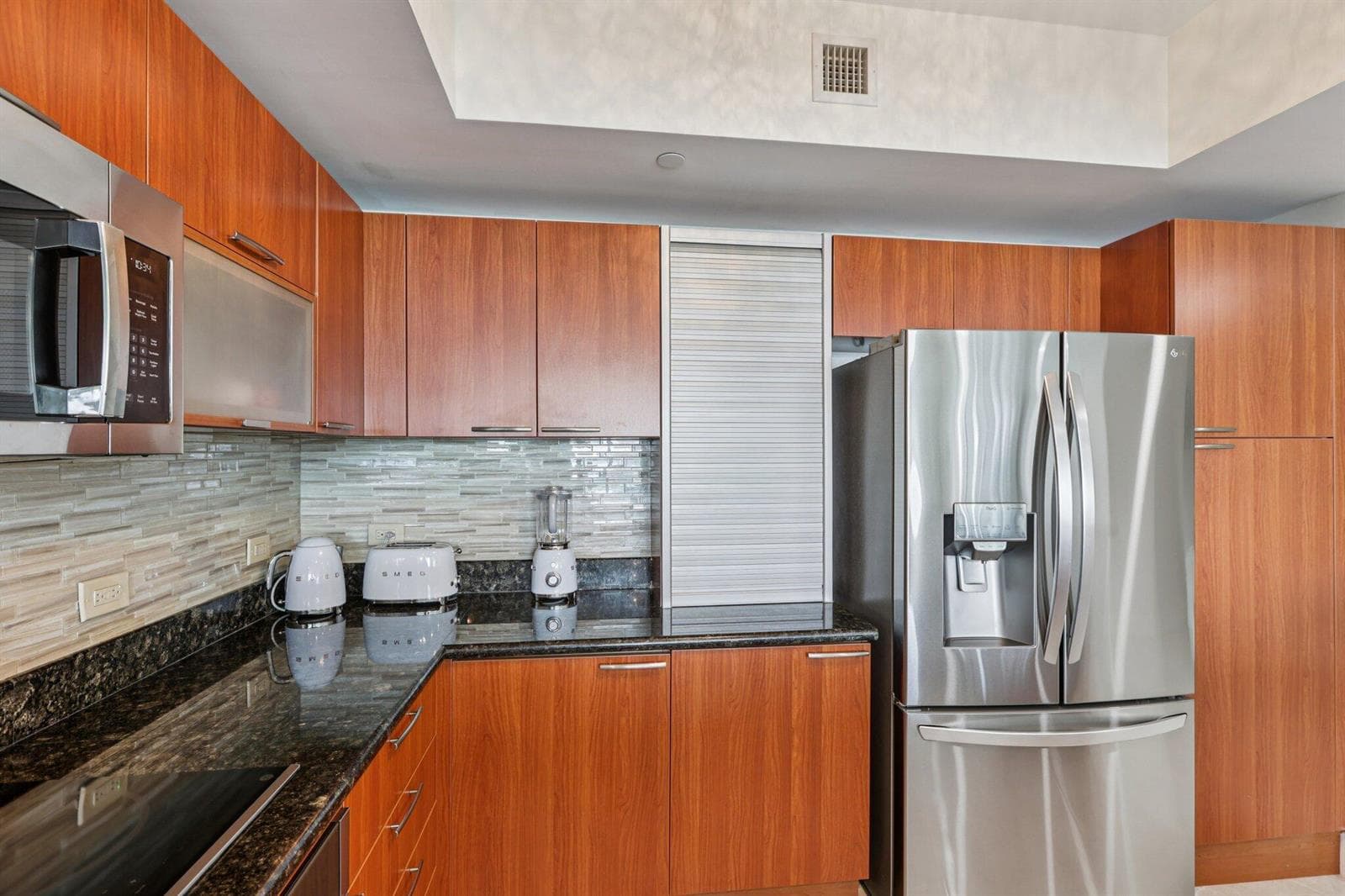 2640 Lake Shore Drive 2312 photo 12