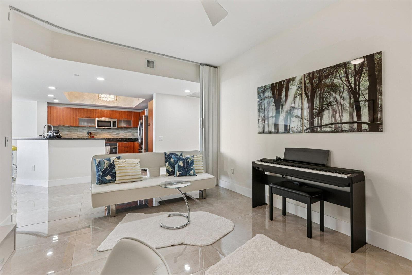 2640 Lake Shore Drive 2312 photo 18
