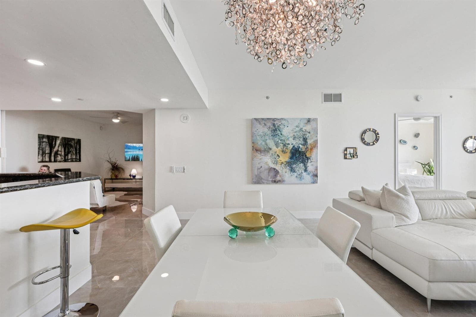 2640 Lake Shore Drive 2312 photo 8