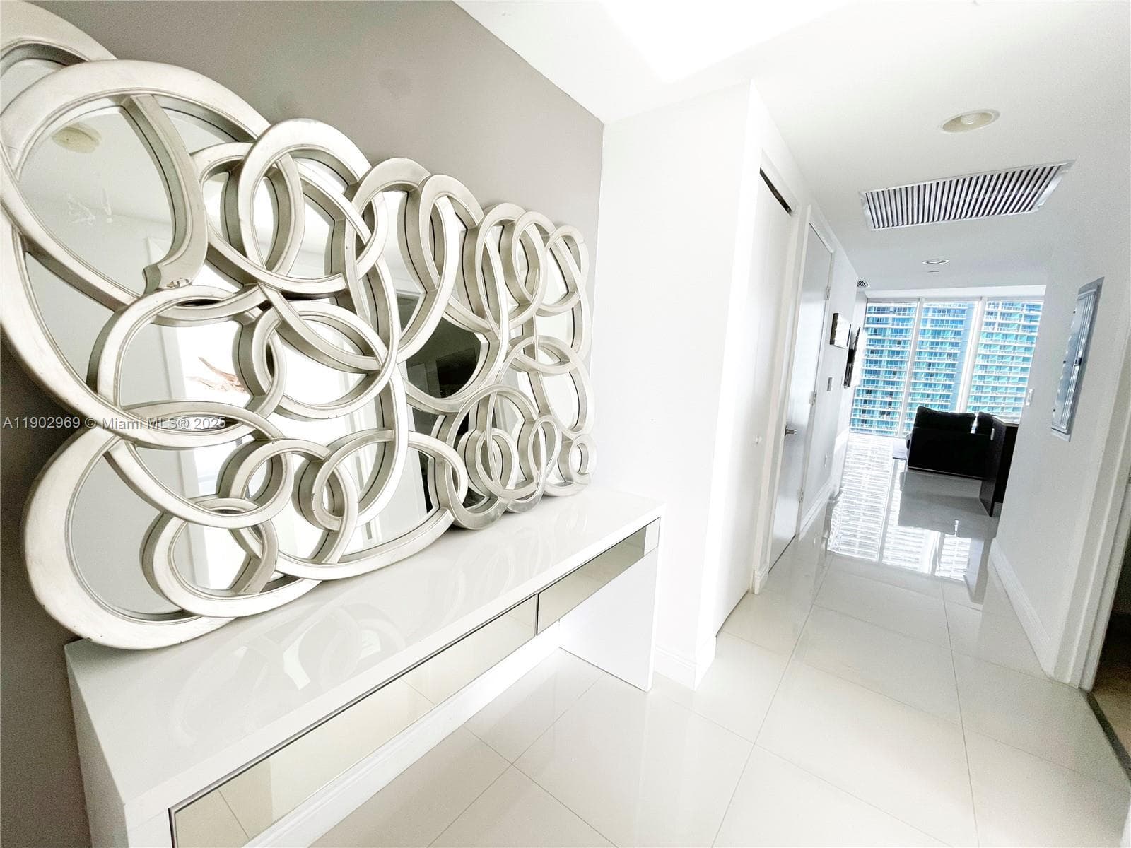 485 Brickell Ave 2602 photo 3
