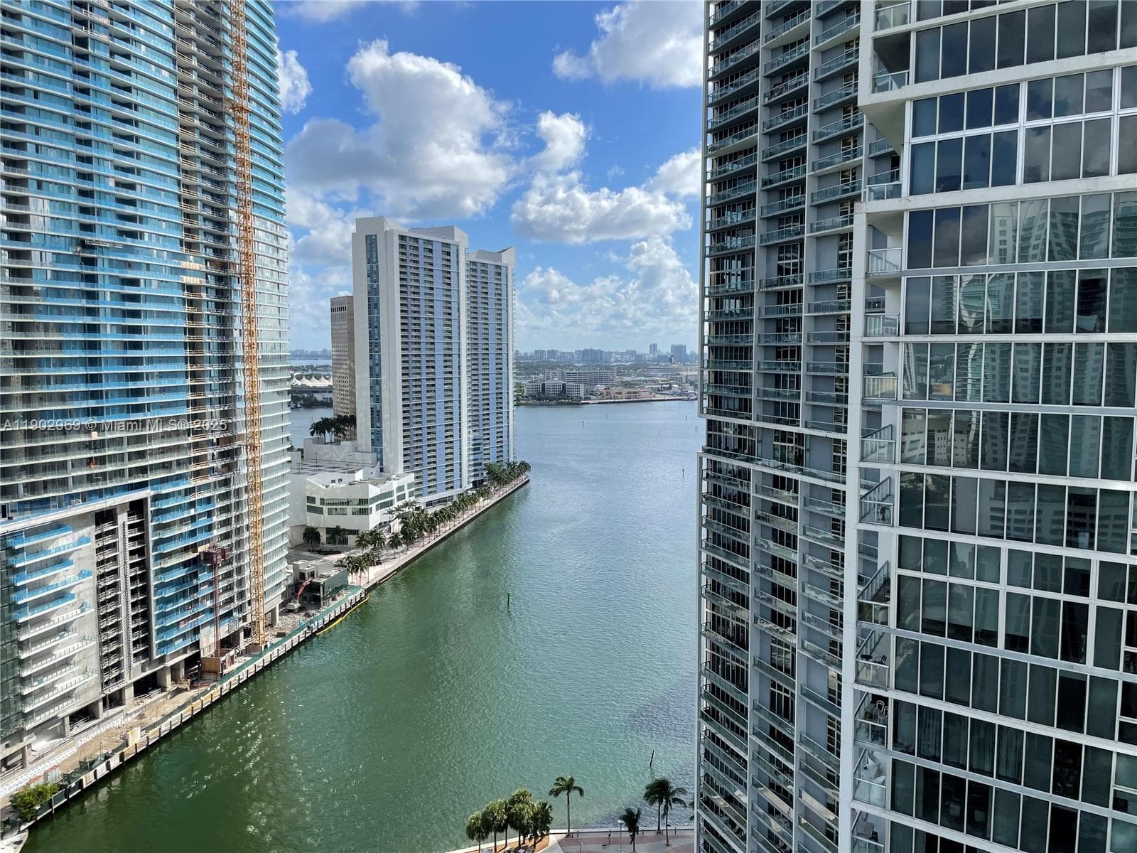 485 Brickell Ave 2602 photo 1