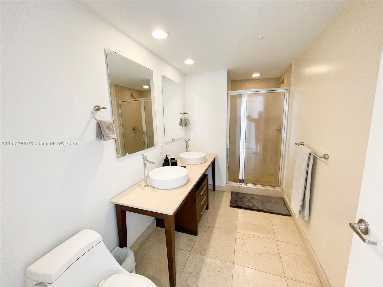 485 Brickell Ave 2602 photo 14