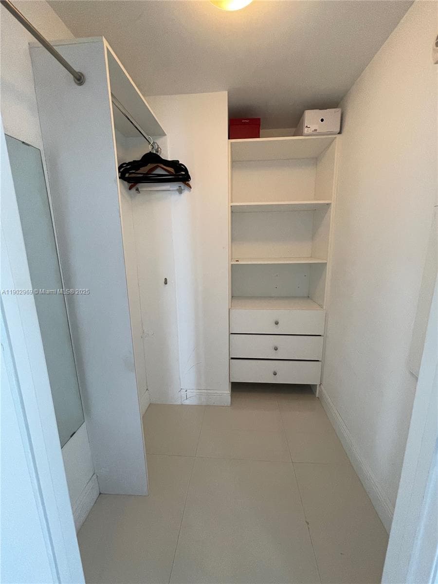 485 Brickell Ave 2602 photo 18